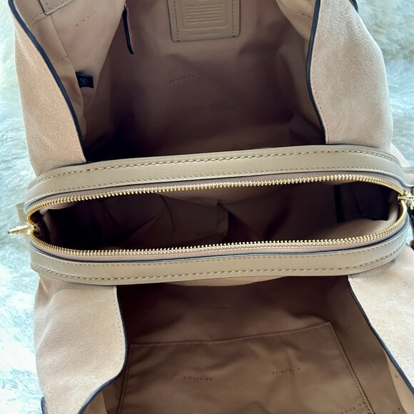 Coach Edie 42 Pebble Leather & Suede (Large) - Picture 10 of 11